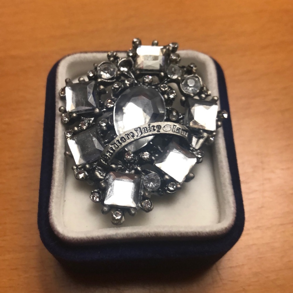 Juicy couture broach